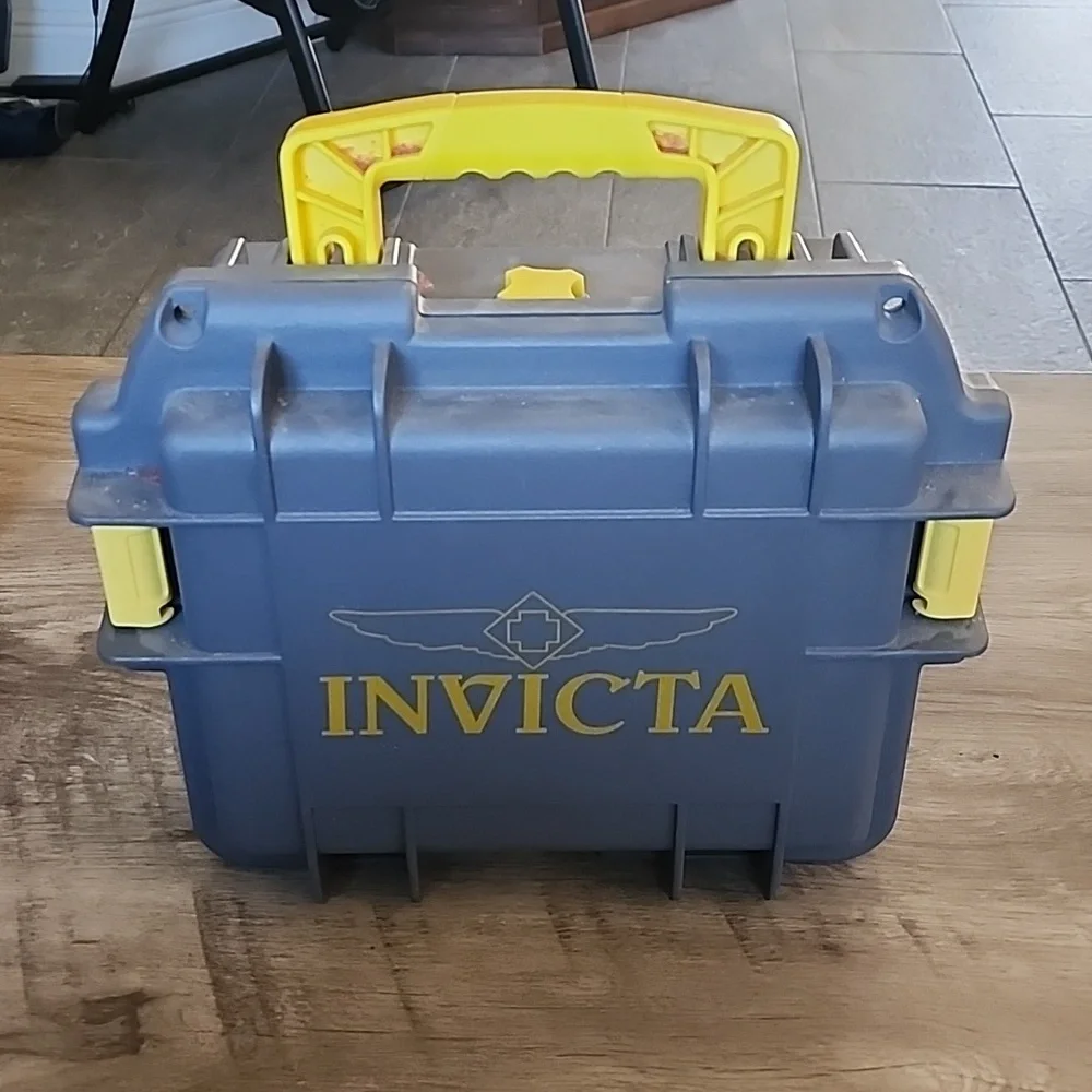 INVICTA 3 SLOT CASE - Picture 1 of 6